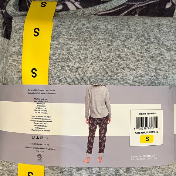 Karen Newburgh three piece woman pajama set. size small - Picture 3 of 3